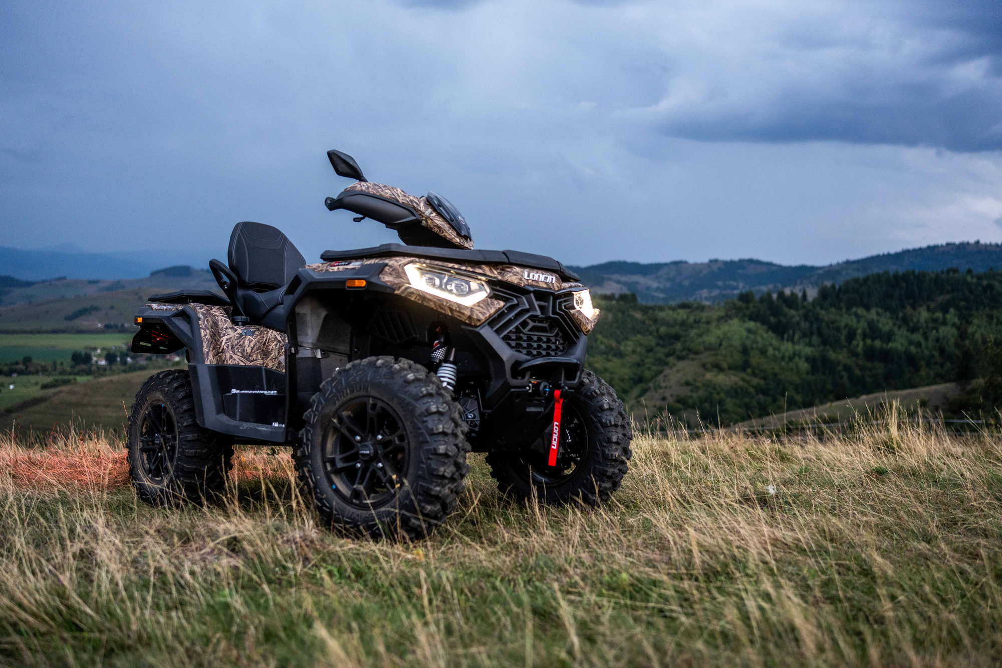 Video ATV LONCIN XWOLF 700L, 686cc, 47,6 CP, 35kW, 2WD/4WD, T3b · Negru 