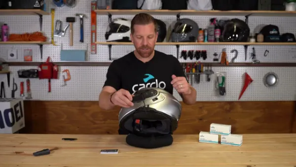 Video Adaptor Cardo PACKTALK pentru căștile SHOEI Neotec 2, GT-Air 2 și J-CRUISE 2 