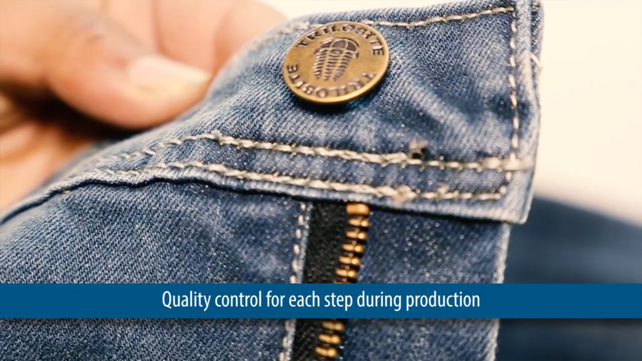 Video Blugi Moto TRILOBITE 25607 PARADO DOUBLELAYER AAA · Negru 